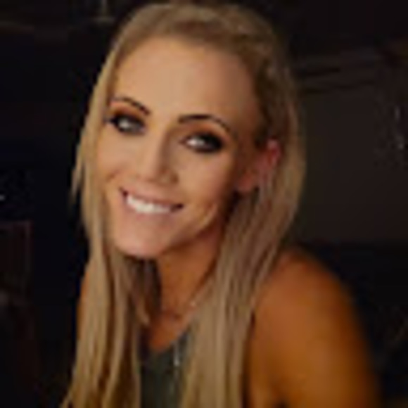 Meet your Posher, Ashley - Picture 1 of 1